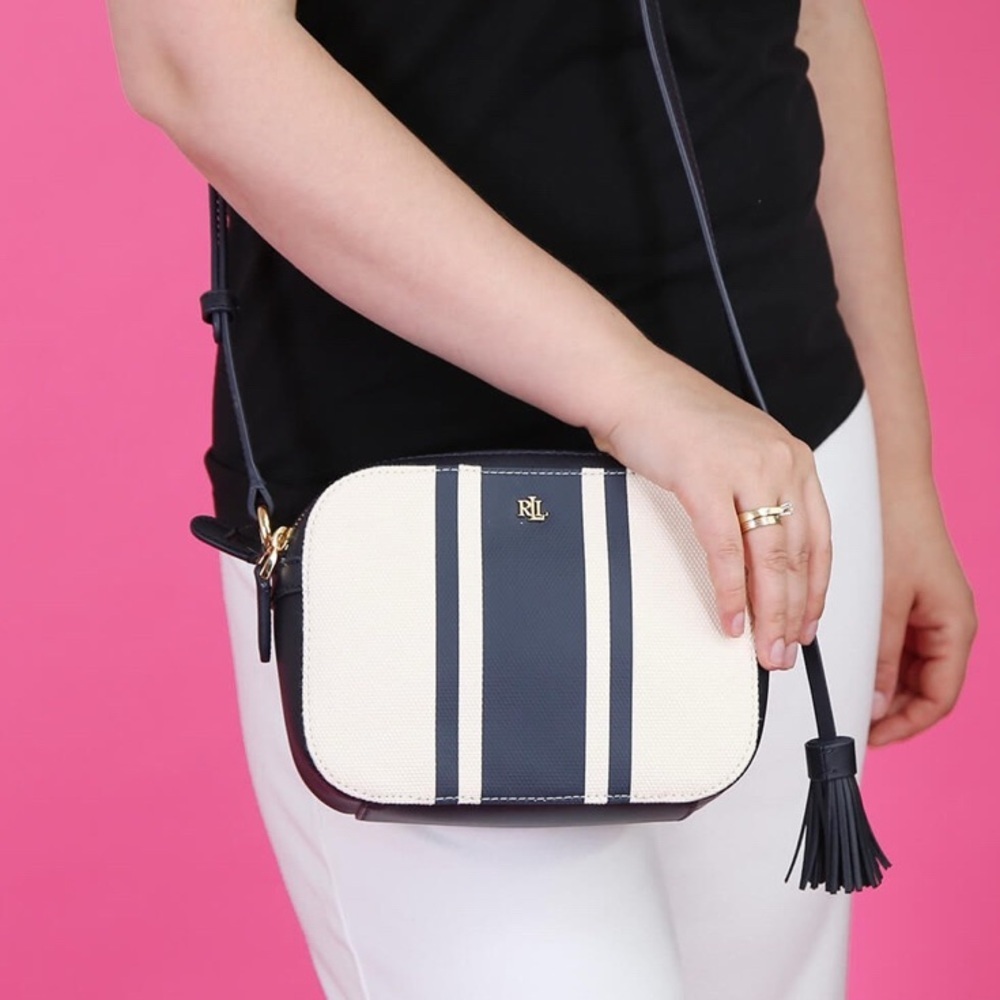 Sleek Stylish LAUREN RALPH LAUREN Hayes Medium Leather Crossbody Navy Blue - Picture 2 of 14